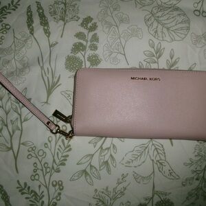 Michael Kors Light Pink Saffiano Zip Wristlet Wallet with Gold Hardware